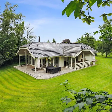 Ilwith - 400m From The Sea By Interhome