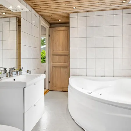 Ilwith - 400m From The Sea By Interhome Feriehus